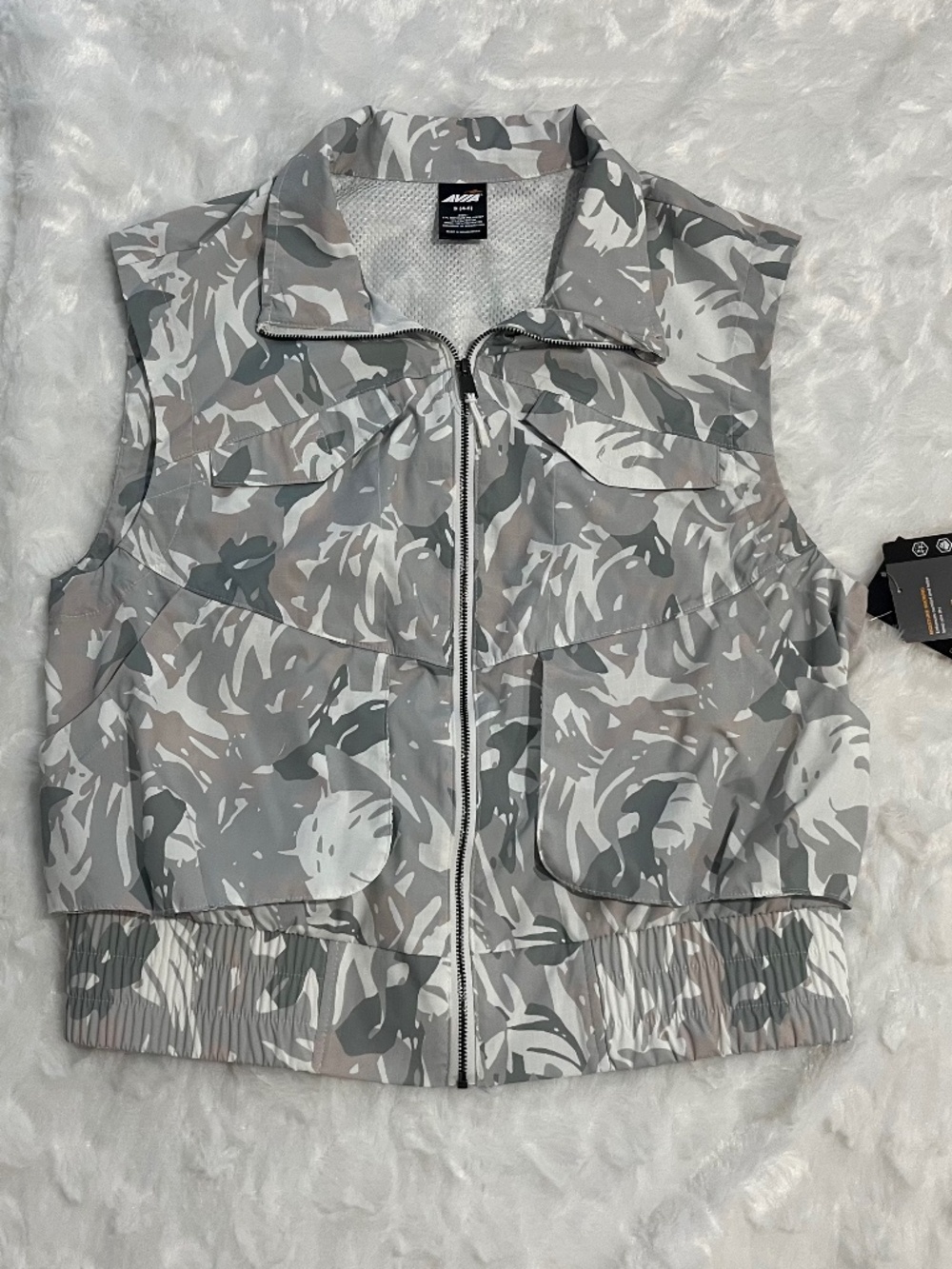 Avia Hiking Vest Green Midnight Camouflage Size Small 4-6, NWT